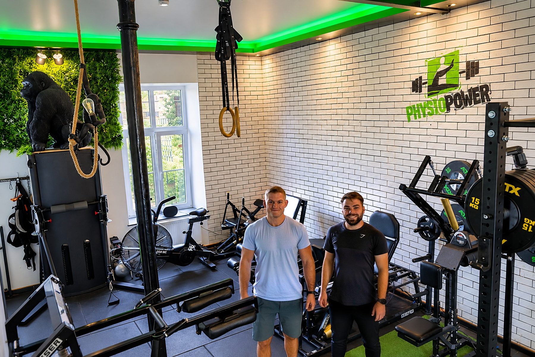 Martin Otto and Moritz Brink in the training room at PhysioPower Venwegen